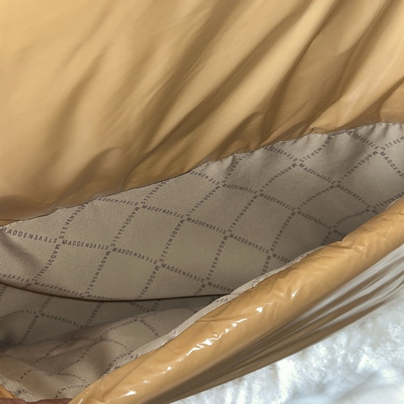 Steve Madden Tennis Bag - Picture 14 of 15